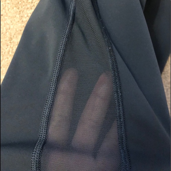 Wunder Under HR Crop 21” Mesh Pants - Picture 3 of 4